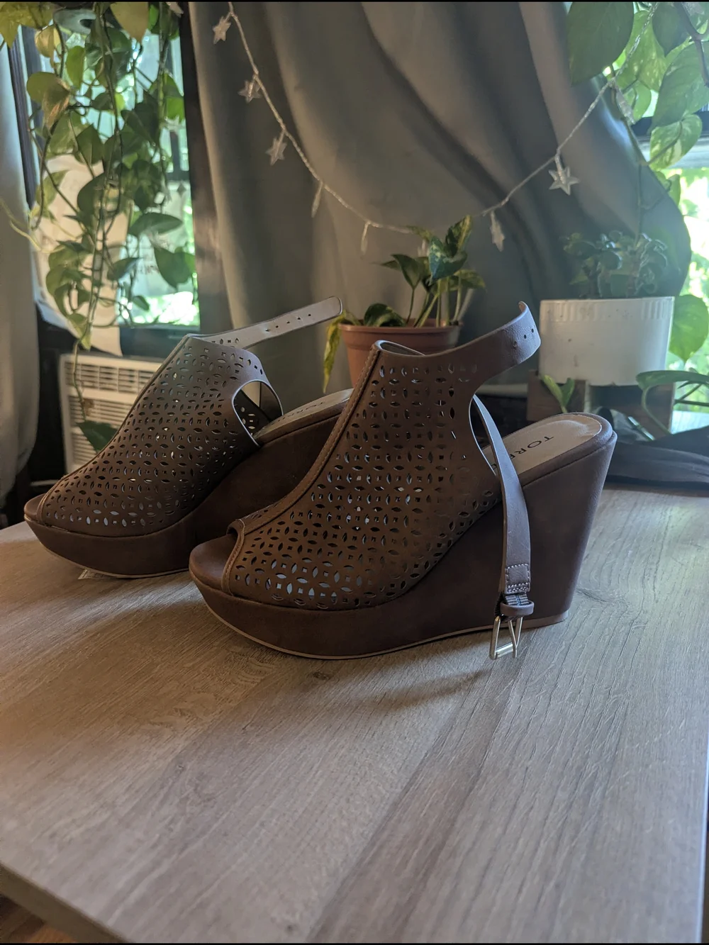 Women’s Wide Width Wedge Sandals